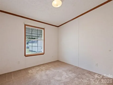 25 Lester Lane Waynesville NC 28785