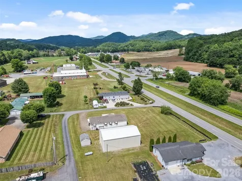25 Lester Lane Waynesville NC 28785