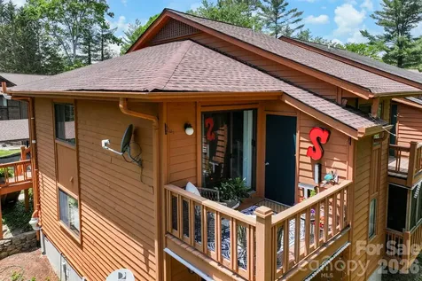 581 Courtwood Lane Hendersonville NC 28739