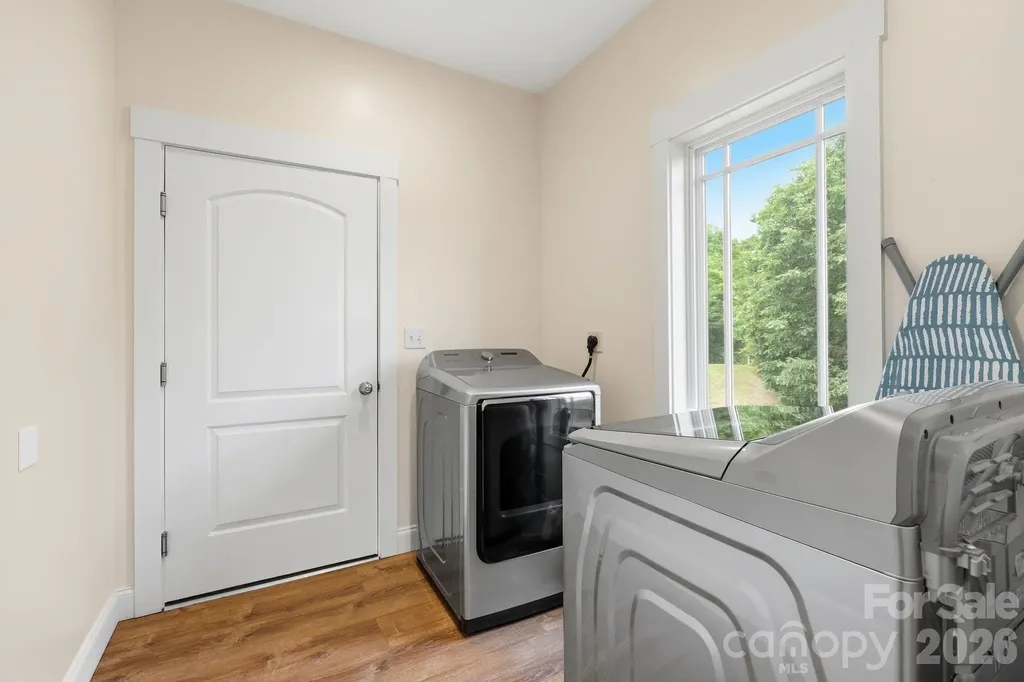 229 Jd Trail Candler NC 28715