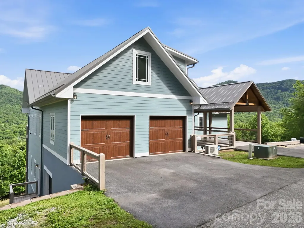 229 Jd Trail Candler NC 28715