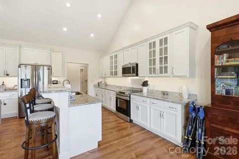 229 Jd Trail Candler NC 28715