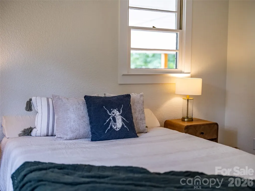 209 View Street Asheville NC 28806