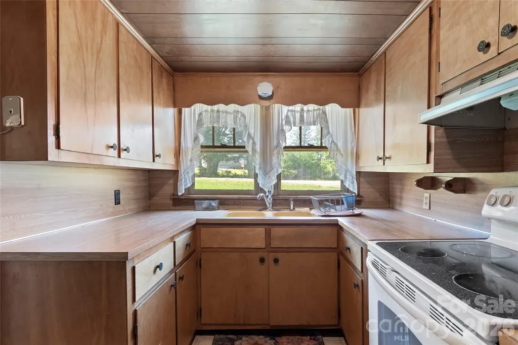 271 Little Ridge Road Moravian Falls NC 28654