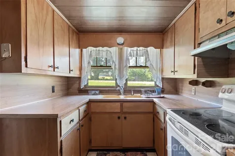 271 Little Ridge Road Moravian Falls NC 28654