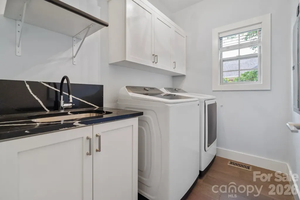 526 Ballymote Court Matthews NC 28104