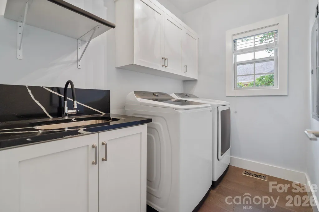 526 Ballymote Court Matthews NC 28104