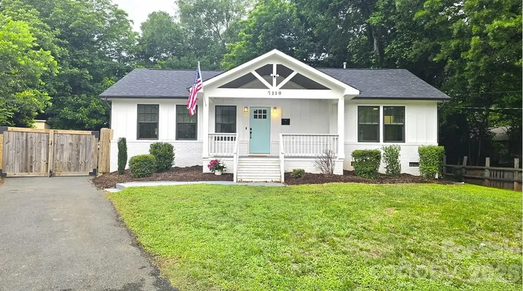 7110 Rockcliff Court Charlotte NC 28210