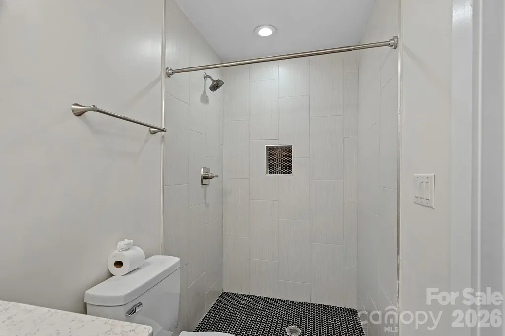 7110 Rockcliff Court Charlotte NC 28210