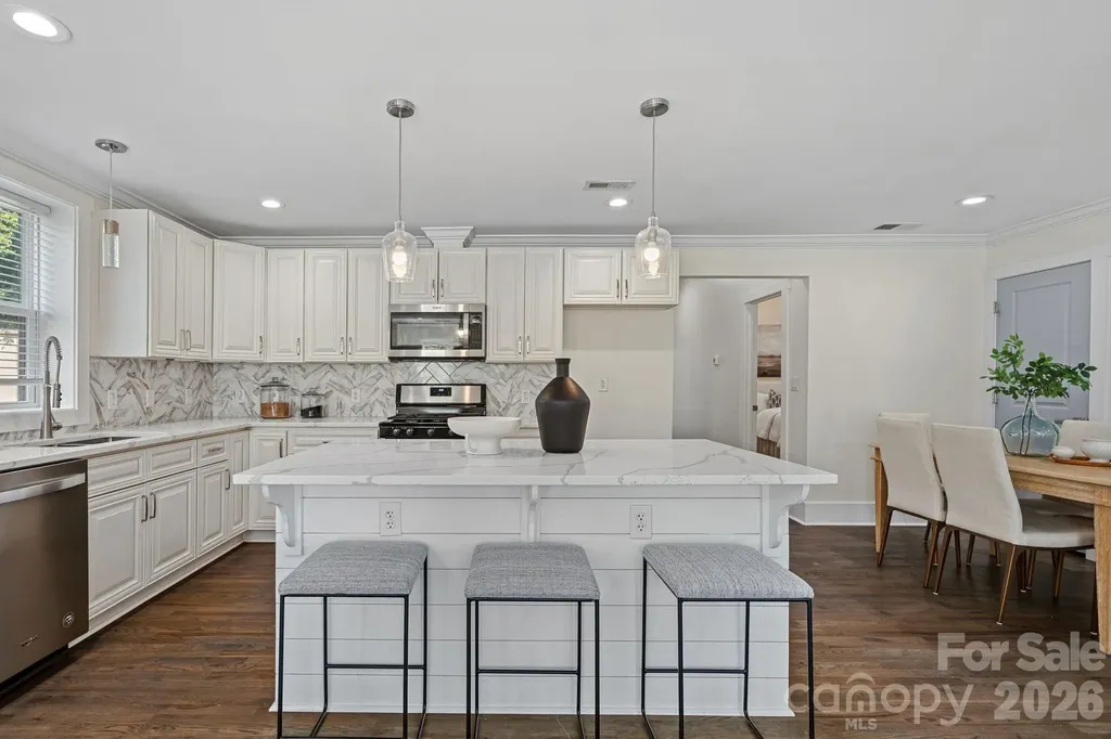 7110 Rockcliff Court Charlotte NC 28210