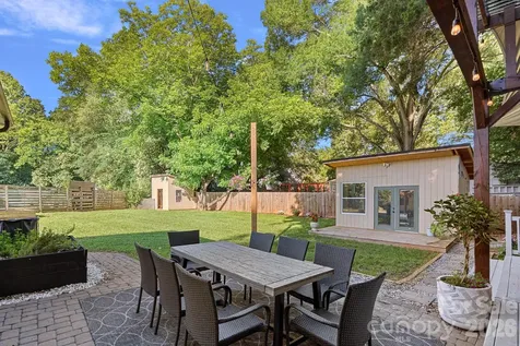 7110 Rockcliff Court Charlotte NC 28210