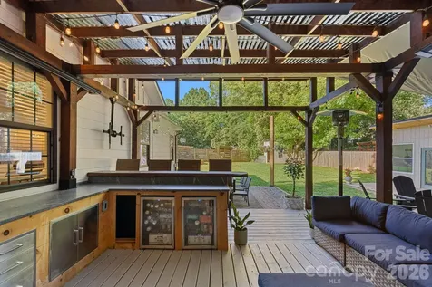 7110 Rockcliff Court Charlotte NC 28210