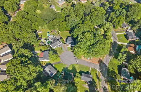 7110 Rockcliff Court Charlotte NC 28210