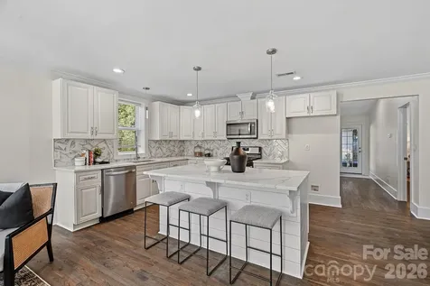 7110 Rockcliff Court Charlotte NC 28210