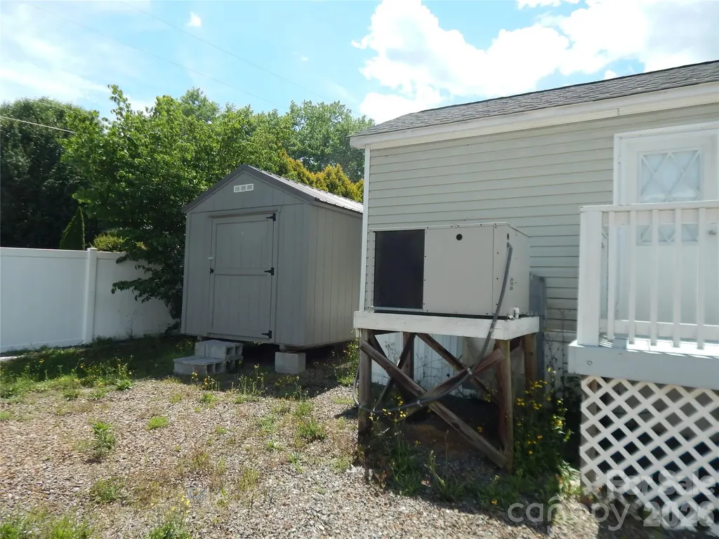 219 Pike Point Waynesville NC 28785