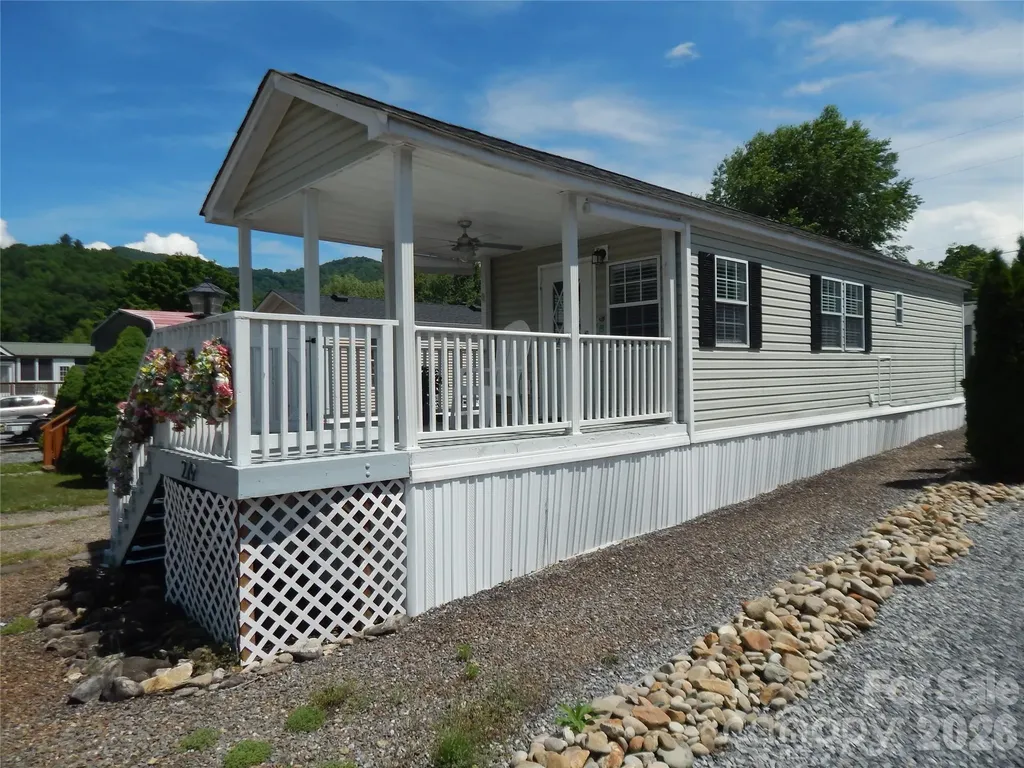 219 Pike Point Waynesville NC 28785