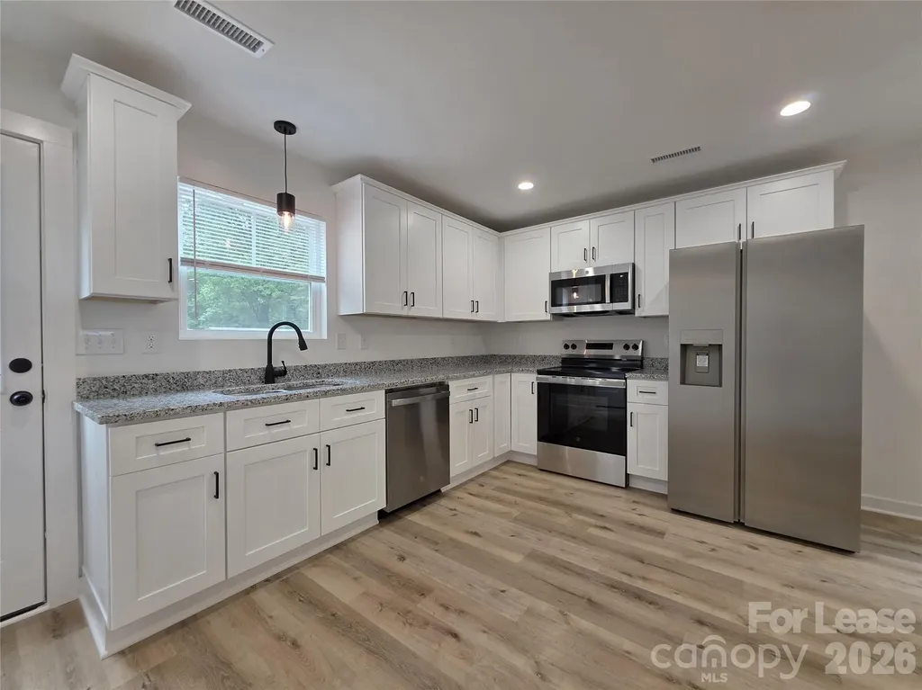163 Hillcrest Road New London NC 28127