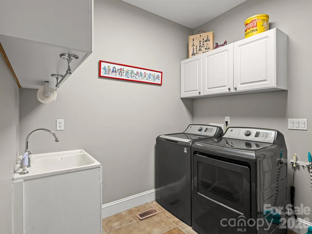 421 Purple Finch Court Arden NC 28704