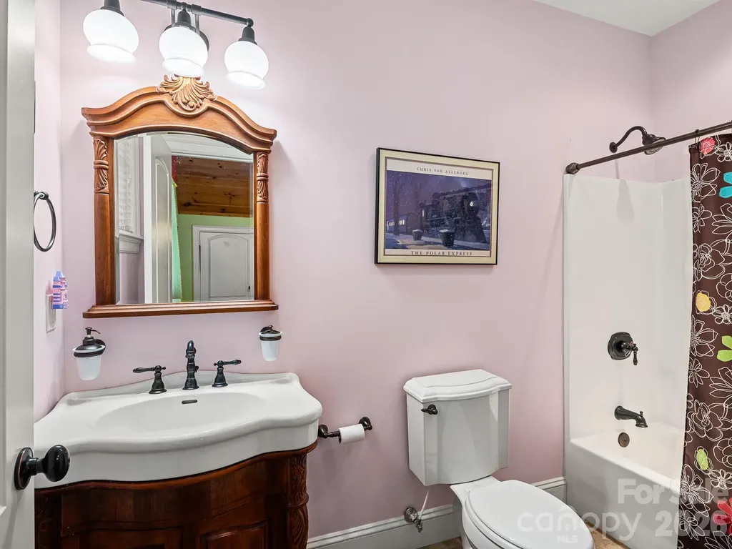 421 Purple Finch Court Arden NC 28704