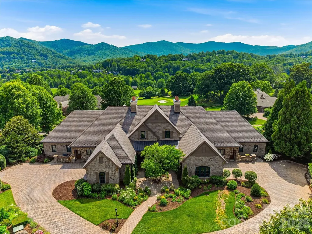 9 Linkside Court Arden NC 28704