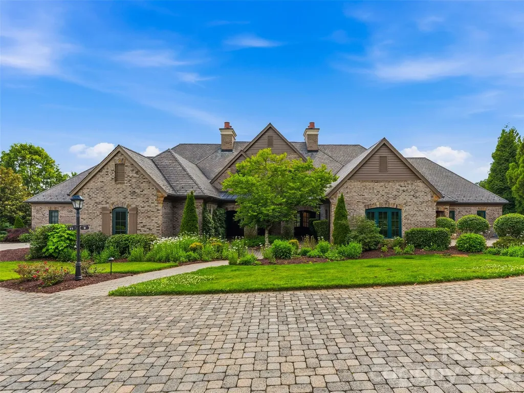 9 Linkside Court Arden NC 28704