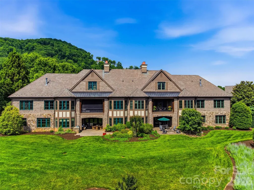 9 Linkside Court Arden NC 28704