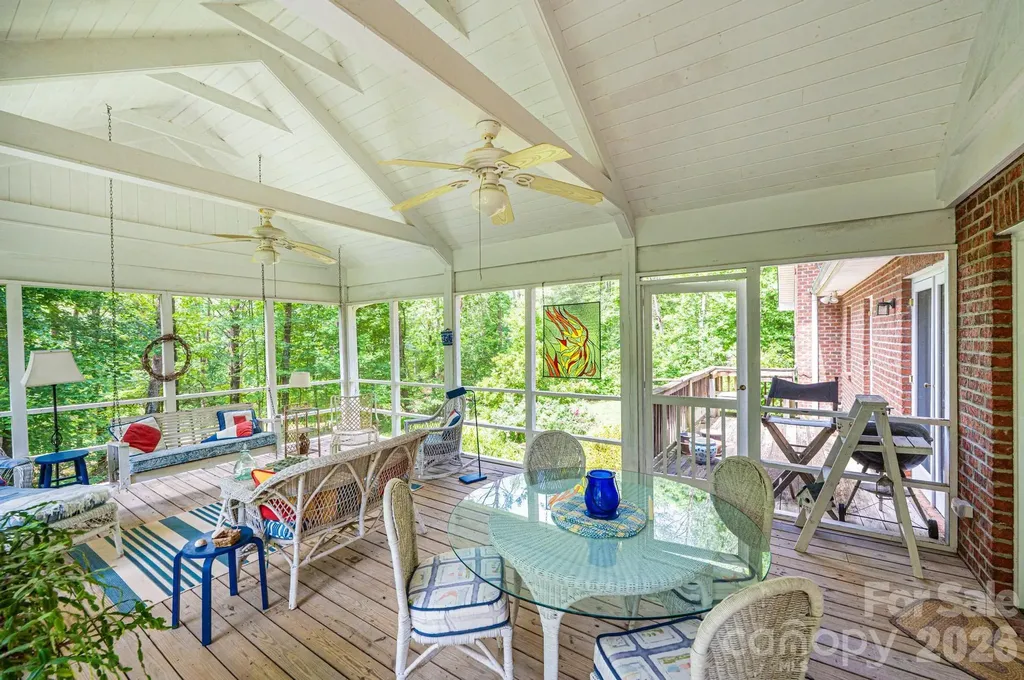 6889 Greedy Highway Hickory NC 28602