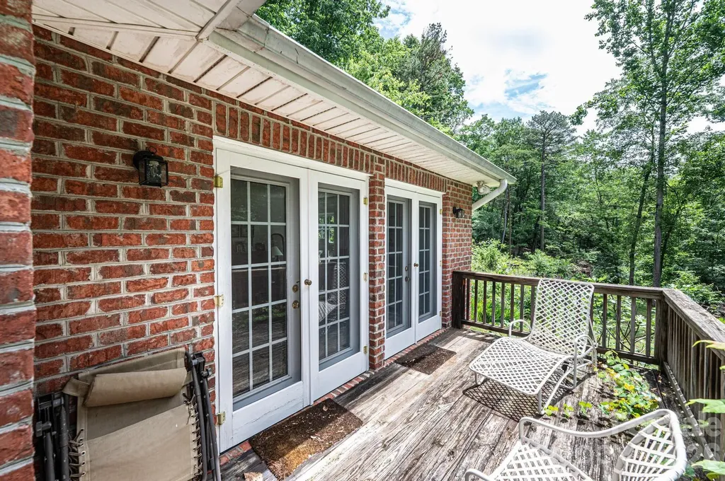 6889 Greedy Highway Hickory NC 28602