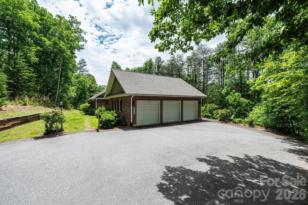 6889 Greedy Highway Hickory NC 28602