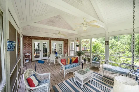 6889 Greedy Highway Hickory NC 28602