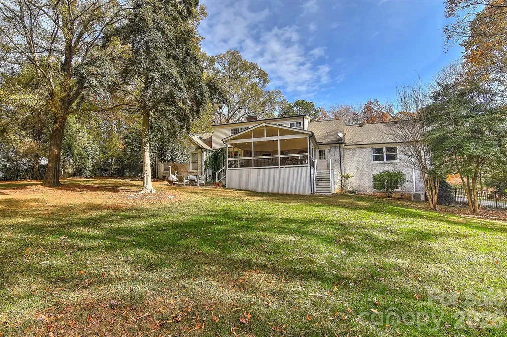 6117 Cherry Tree Lane Charlotte NC 28270