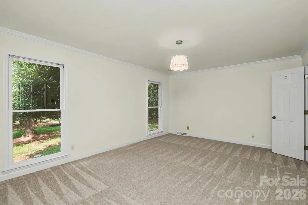 6117 Cherry Tree Lane Charlotte NC 28270