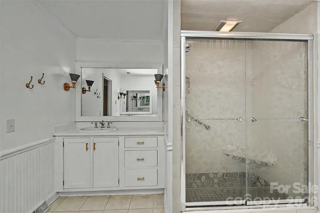 6117 Cherry Tree Lane Charlotte NC 28270