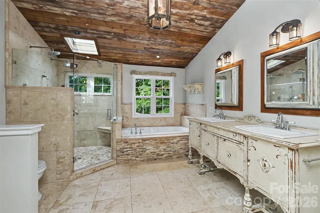 6117 Cherry Tree Lane Charlotte NC 28270