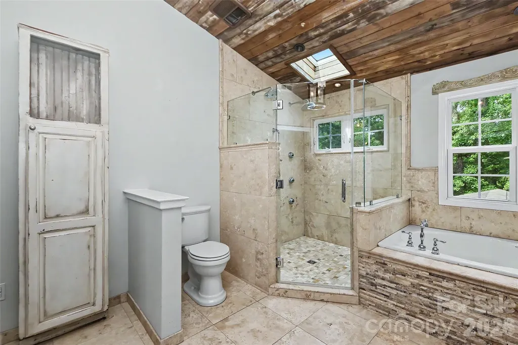 6117 Cherry Tree Lane Charlotte NC 28270