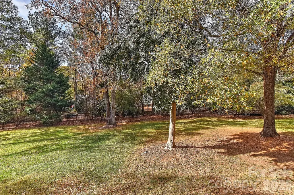 6117 Cherry Tree Lane Charlotte NC 28270