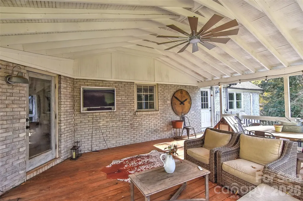 6117 Cherry Tree Lane Charlotte NC 28270