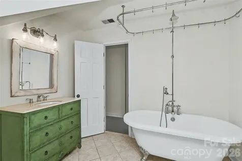 6117 Cherry Tree Lane Charlotte NC 28270