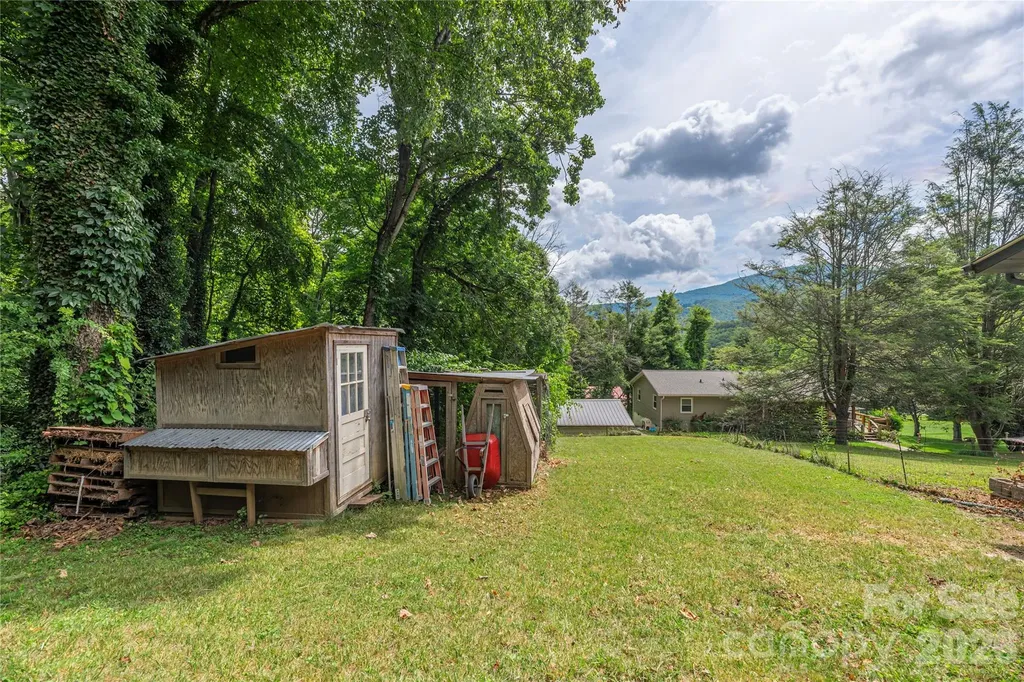 31 Granite Lane Waynesville NC 28786