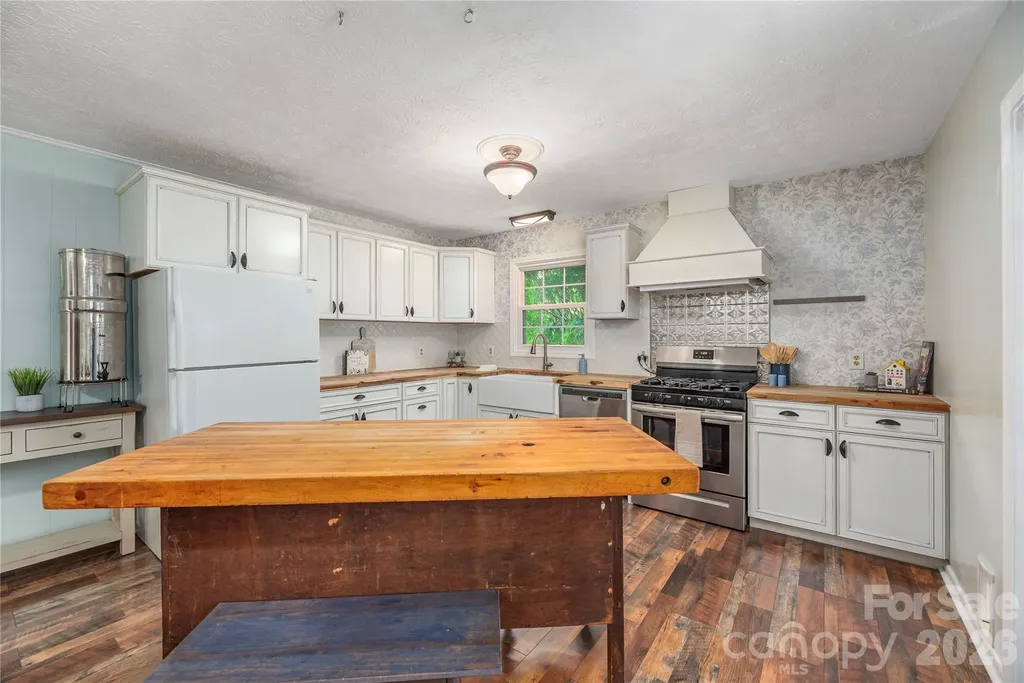 31 Granite Lane Waynesville NC 28786