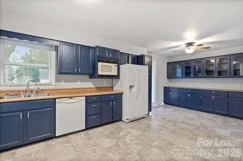 10932 Osprey Drive Charlotte NC 28226