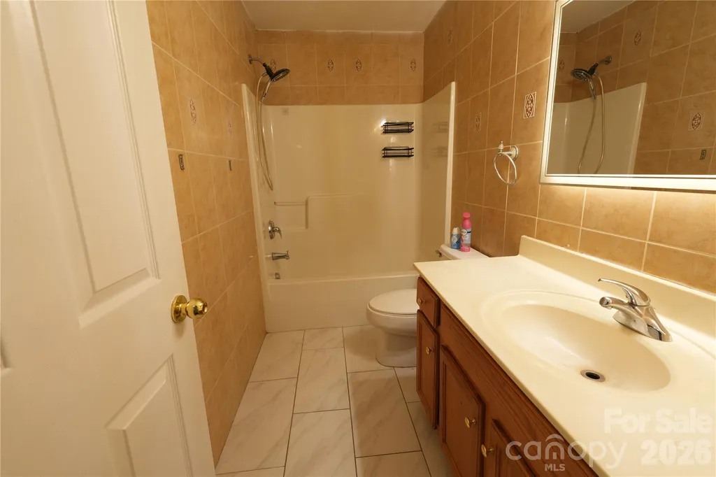 6410 Castlewynd Court Charlotte NC 28212
