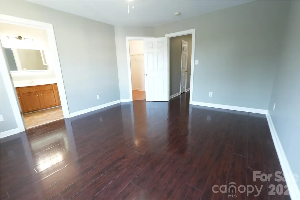 6410 Castlewynd Court Charlotte NC 28212