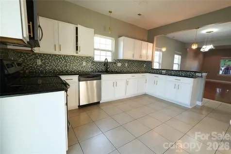 6410 Castlewynd Court Charlotte NC 28212