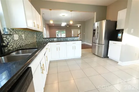 6410 Castlewynd Court Charlotte NC 28212