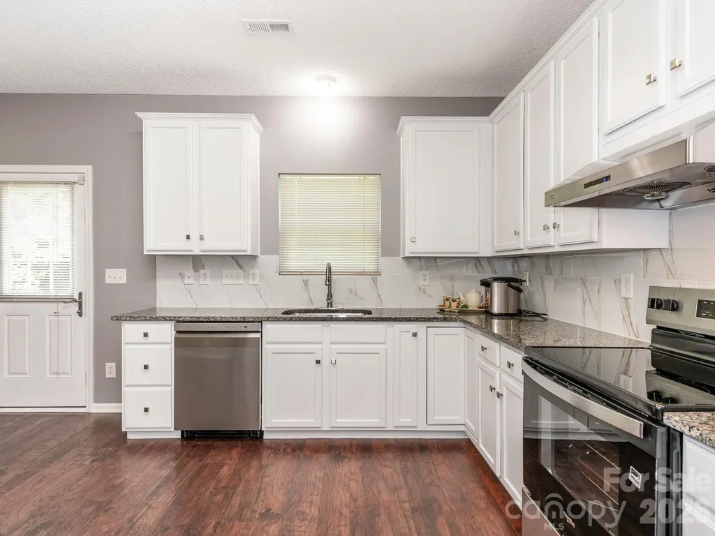 3926 Cameron Creek Drive Matthews NC 28105