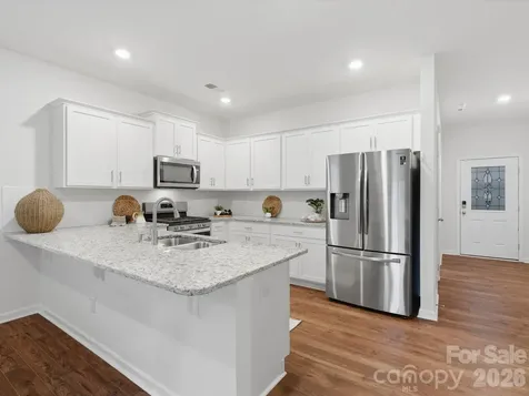 9705 Tea Garden Drive Gastonia NC 28056