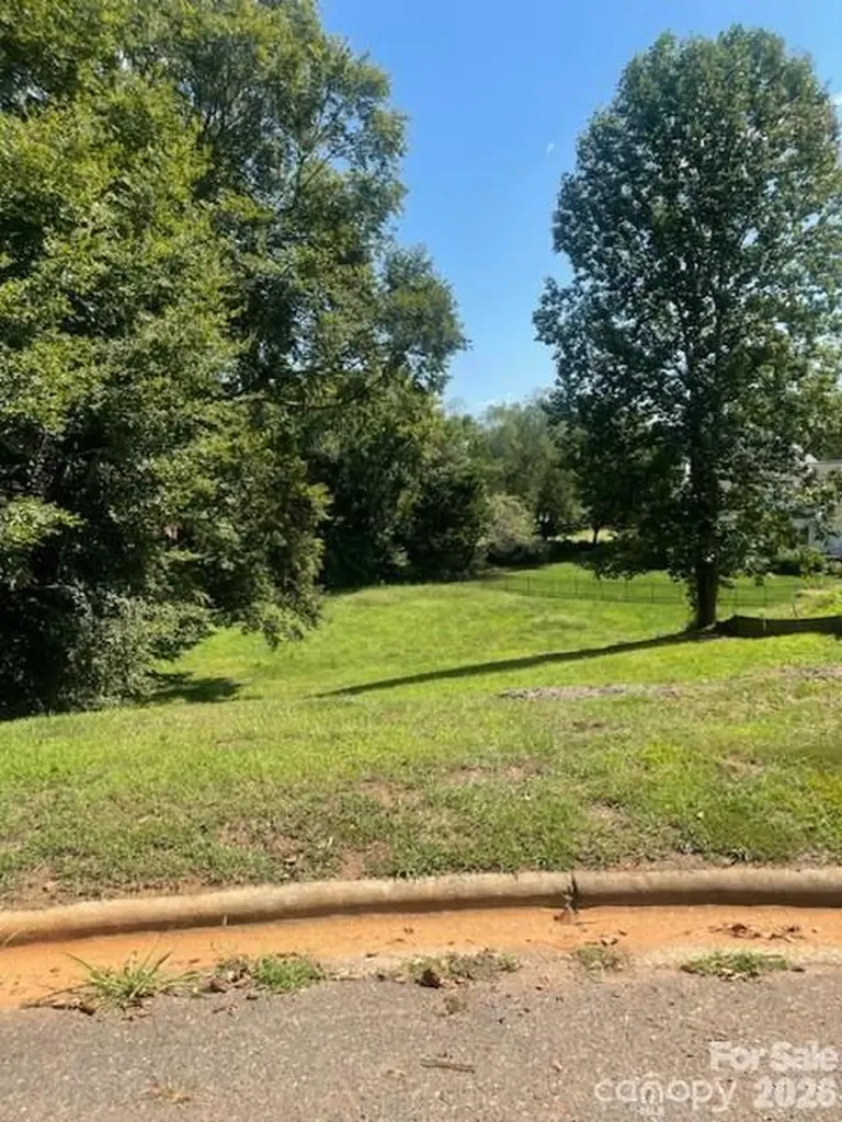 2808 Devonshire Court Gastonia NC 28054
