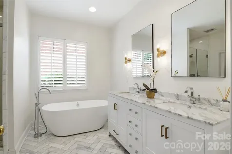 7841 Compton Court Charlotte NC 28270