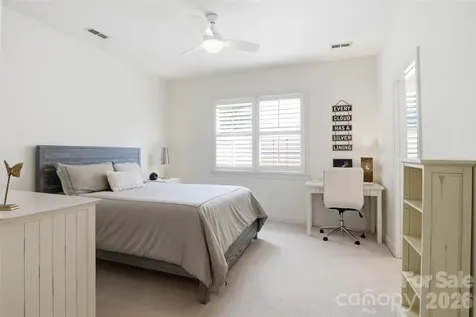 7841 Compton Court Charlotte NC 28270